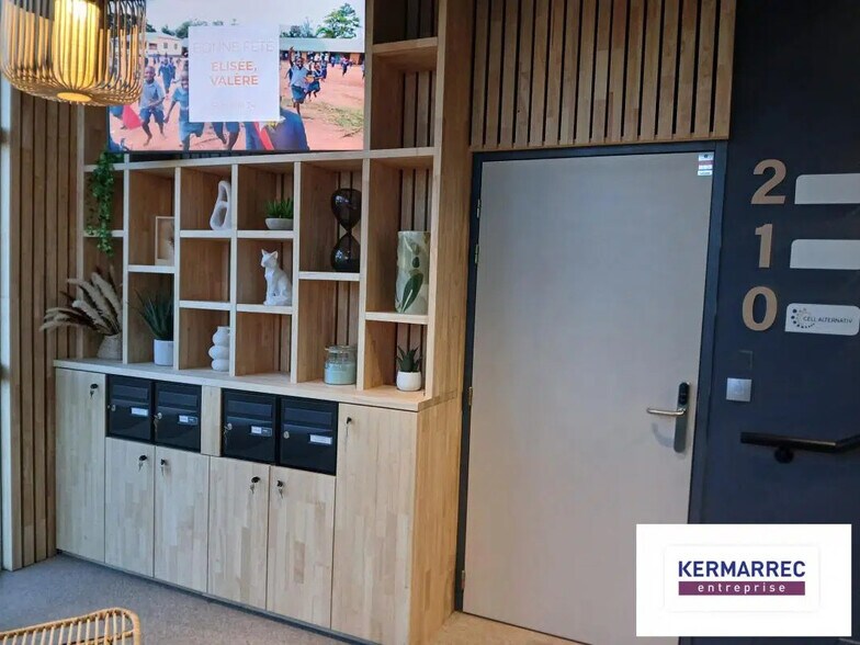 Bureau dans Carquefou à louer - Photo du bâtiment - Image 2 de 9