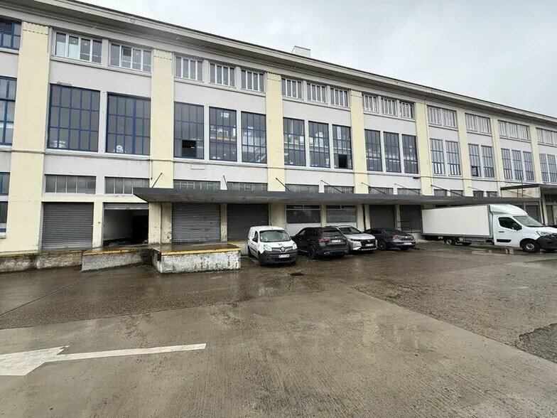 Industriel dans Bobigny à louer - Photo du bâtiment - Image 2 de 10