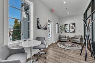 2684 Townsend Ct, Clarksville, TN for lease Interior Photo- Image 2 of 28