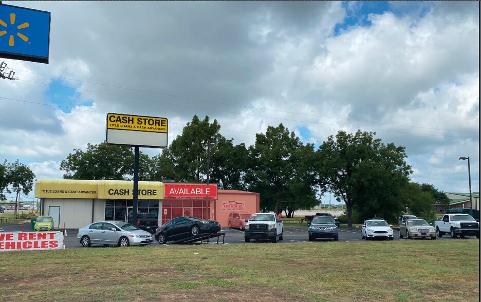 1404 E Main St, Eastland, TX for sale - Building Photo - Image 1 of 1