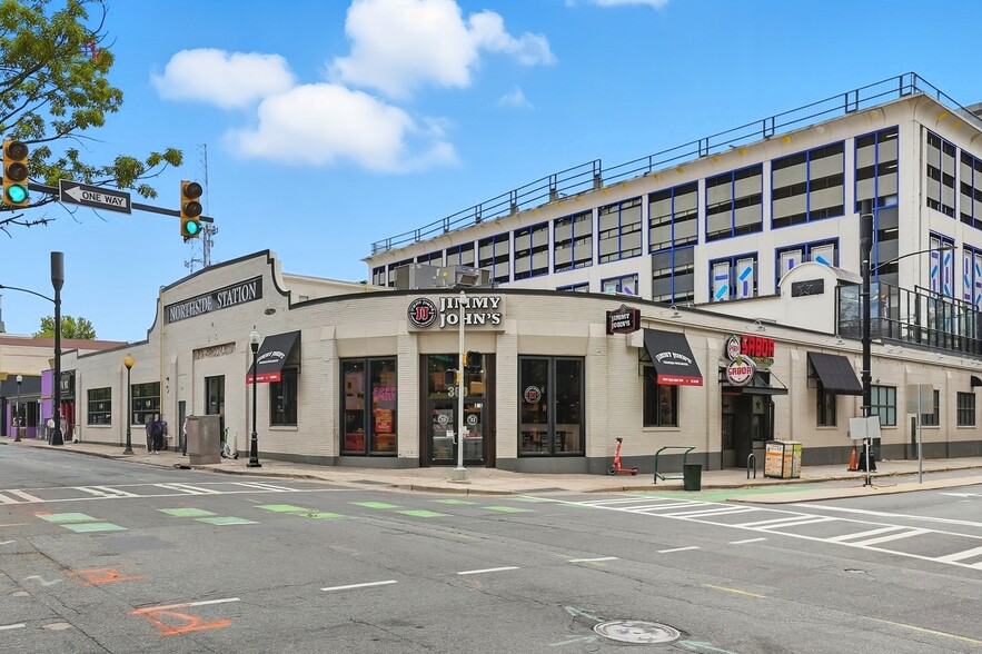 300-314 N College St, Charlotte, NC for lease - Building Photo - Image 1 of 12