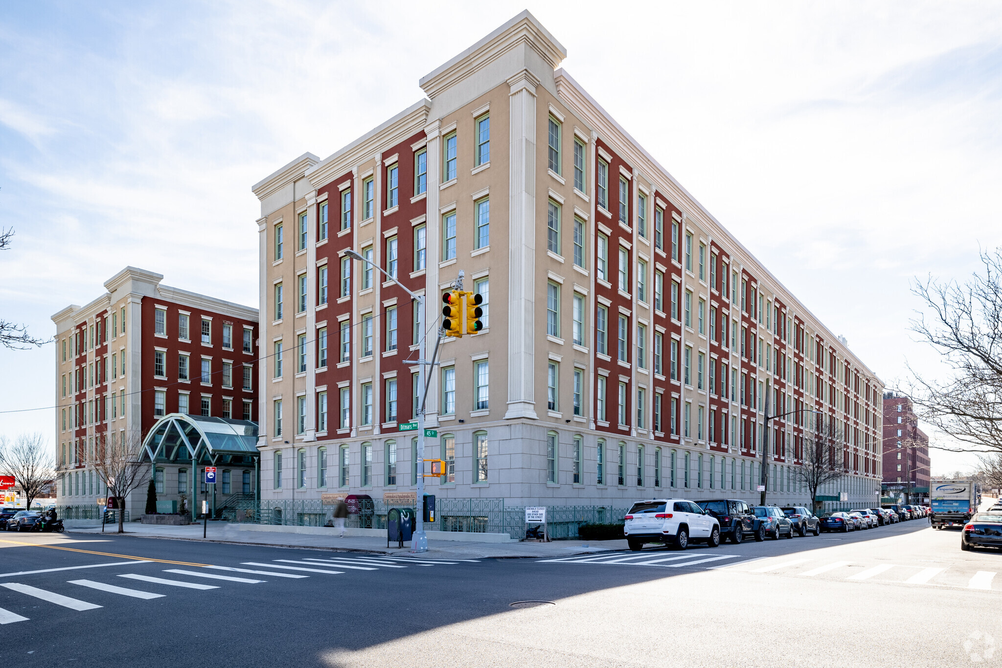 4502 Ditmars Blvd, Astoria, NY for lease Primary Photo- Image 1 of 13