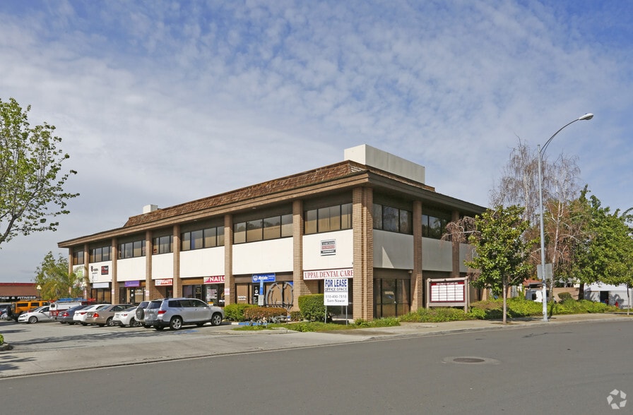 1750-1798 Clear Lake Ave, Milpitas, CA for lease - Building Photo - Image 3 of 8
