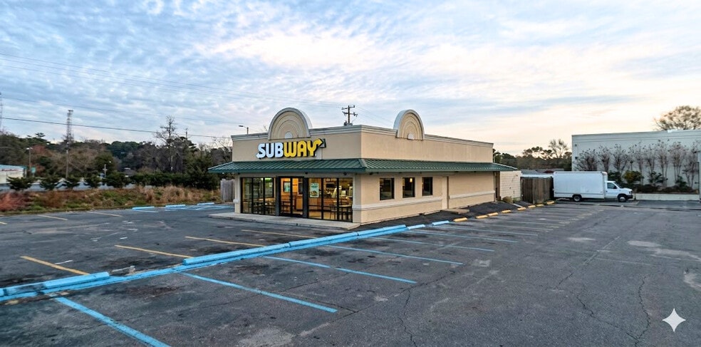 6072 Rivers Ave, Charleston, SC for sale - Building Photo - Image 1 of 5