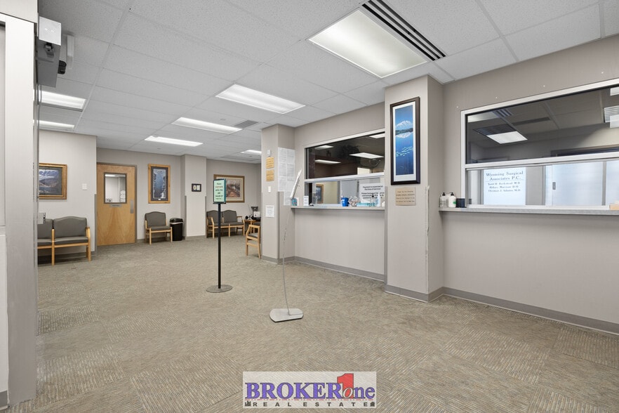 419 S Washington St, Casper, WY for lease - Interior Photo - Image 2 of 23