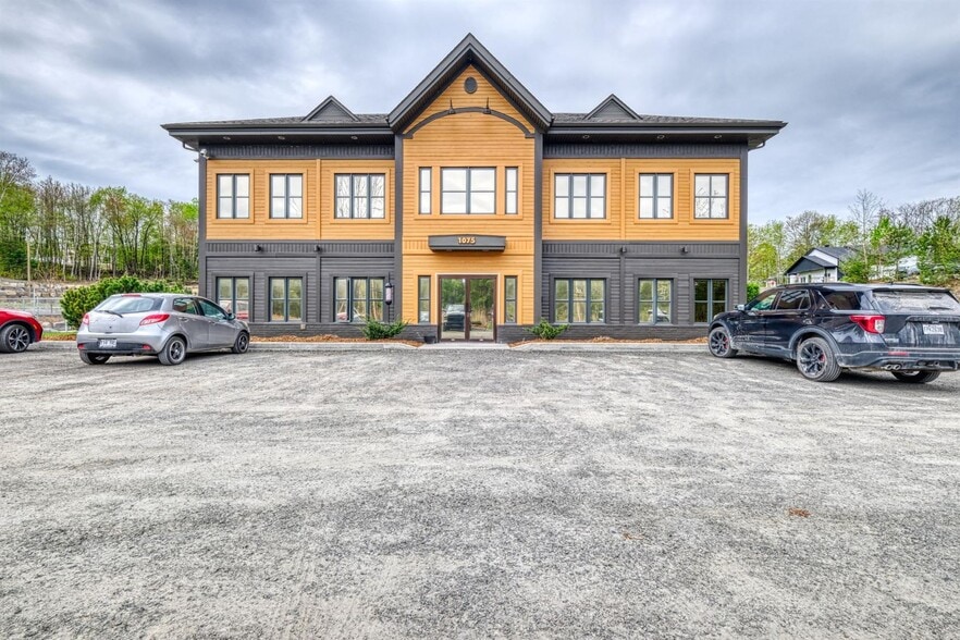 1075 Ch Des Hauteurs, Saint-hippolyte, QC à vendre - Photo principale - Image 1 de 1