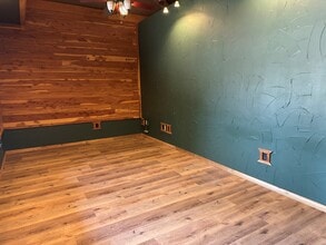 1427-1435 N Highway 67, Cedar Hill, TX for lease Interior Photo- Image 1 of 4