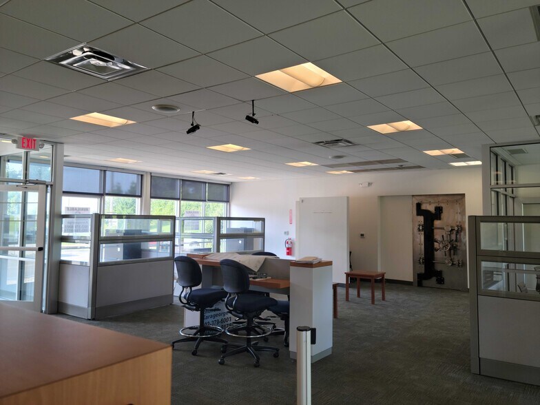 8210 E Main St, Alexandria, KY à vendre - Photo intérieure - Image 2 de 18