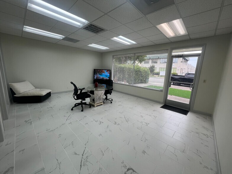 117-121 Paul Dr, San Rafael, CA à louer - Photo intérieure - Image 2 de 37