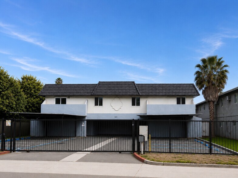 331 E Washington Ave, Escondido, CA à vendre - Photo du bâtiment - Image 1 de 8