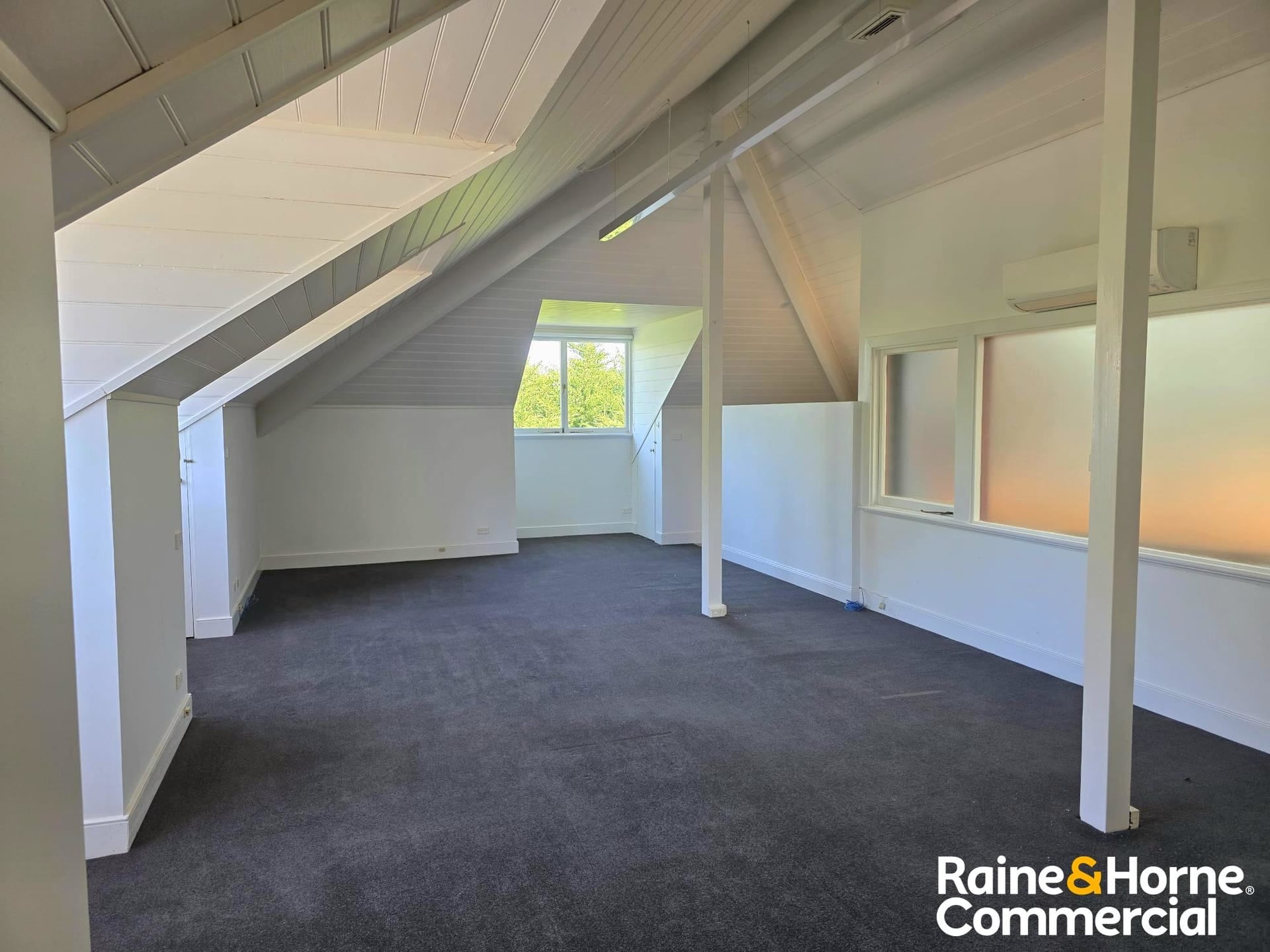 201 Leura Mall, Leura for lease Interior Photo- Image 1 of 4