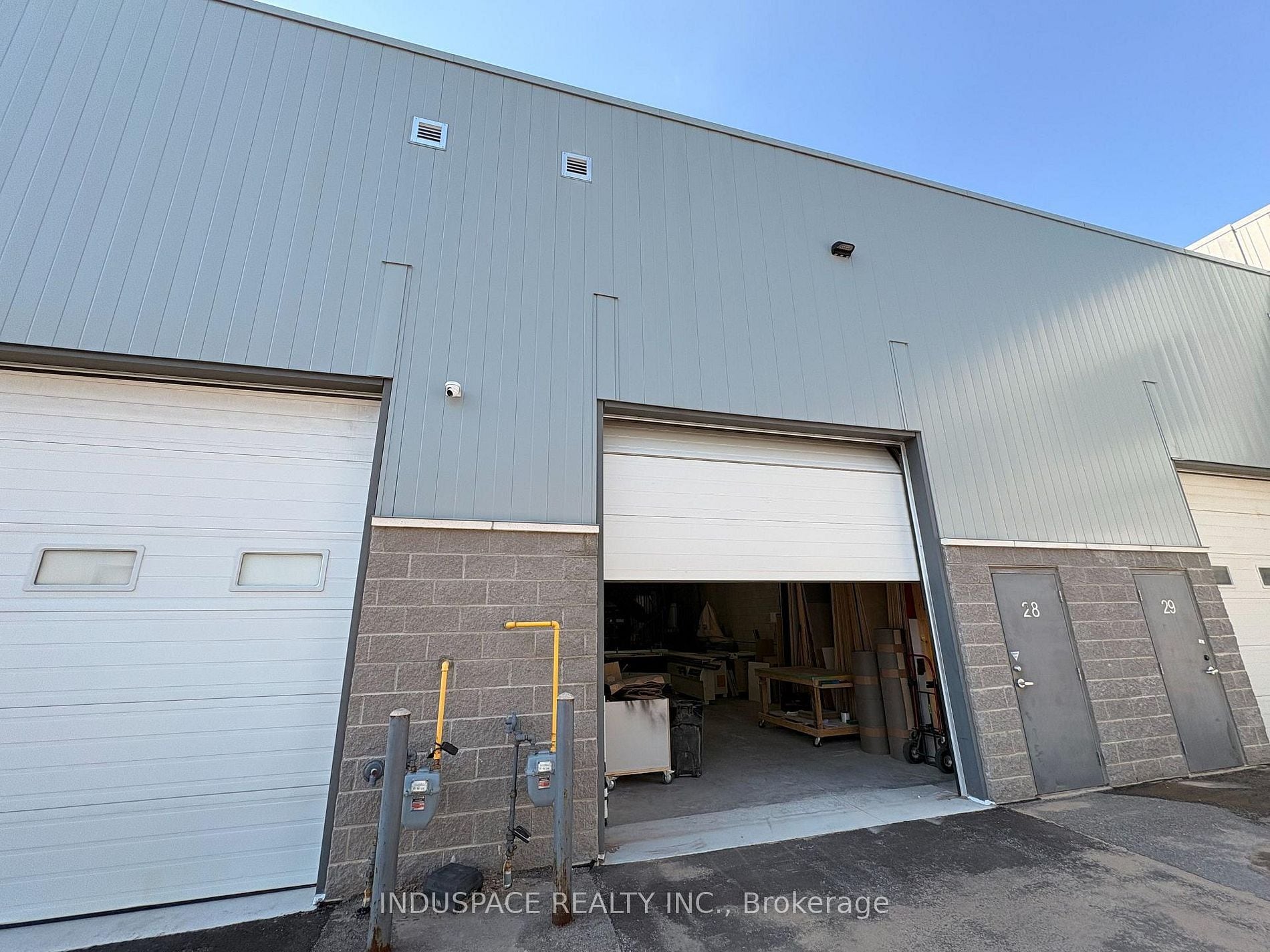 5250 Solar Dr, Mississauga, ON for lease Interior Photo- Image 1 of 6