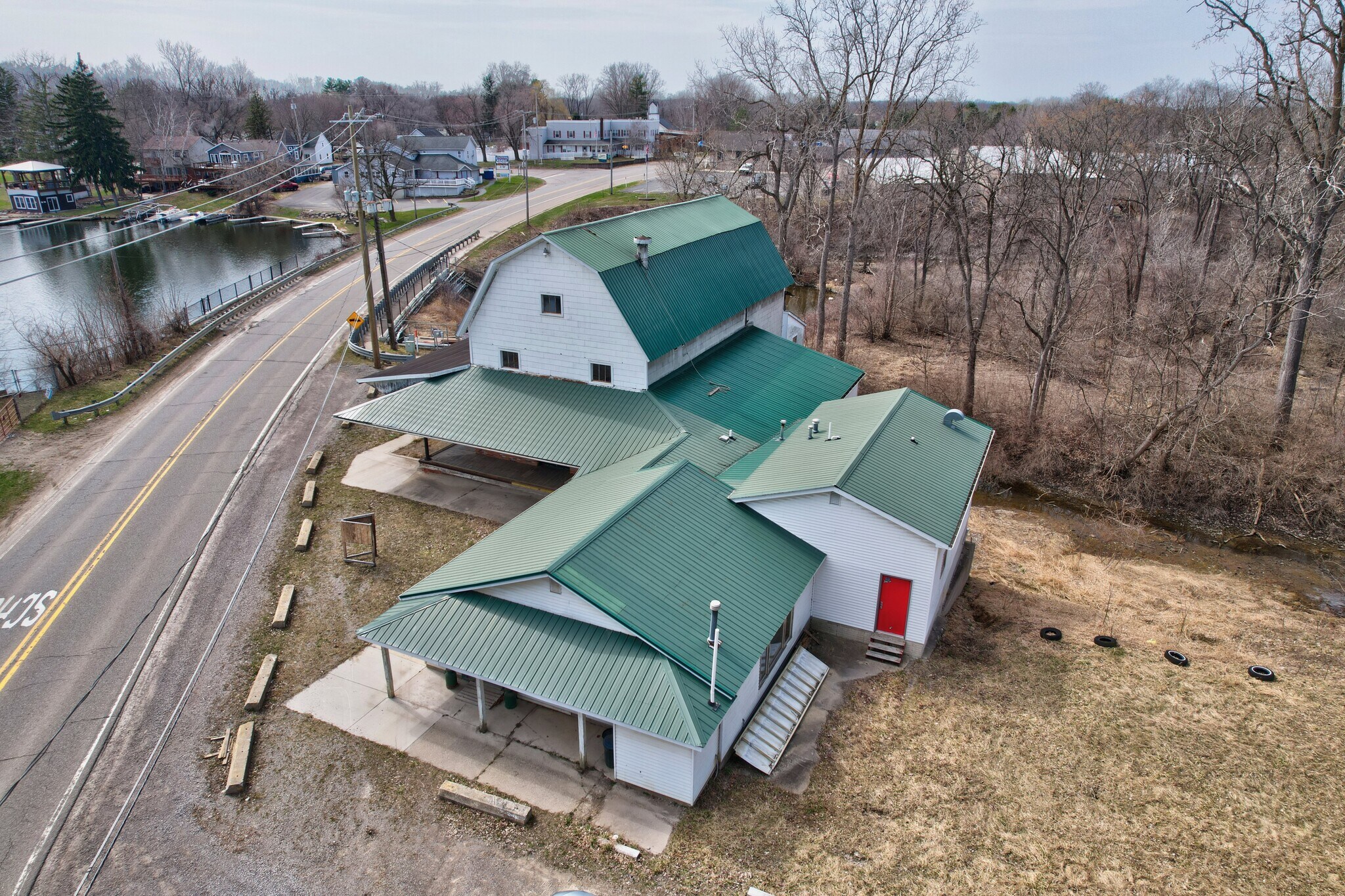 8572 Silver Lake Rd, Linden, MI à vendre Photo principale- Image 1 de 36