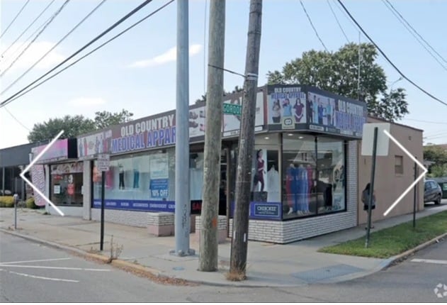 451 Old Country Rd, Westbury, NY for lease - Building Photo - Image 2 of 2