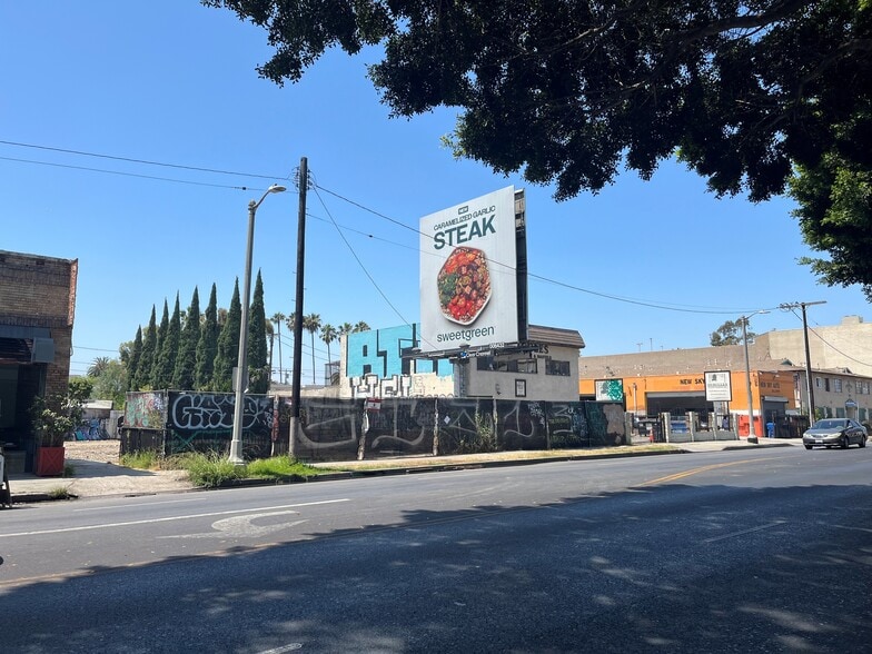 5212 Melrose Ave, Los Angeles, CA for sale - Building Photo - Image 3 of 4