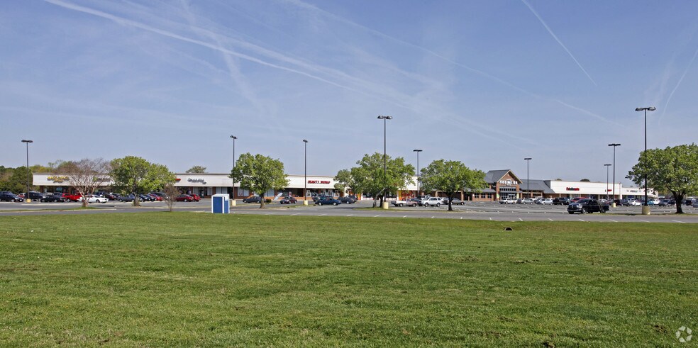 4800-4808 George Washington Hwy, Portsmouth, VA à louer - Photo du bâtiment - Image 3 de 7