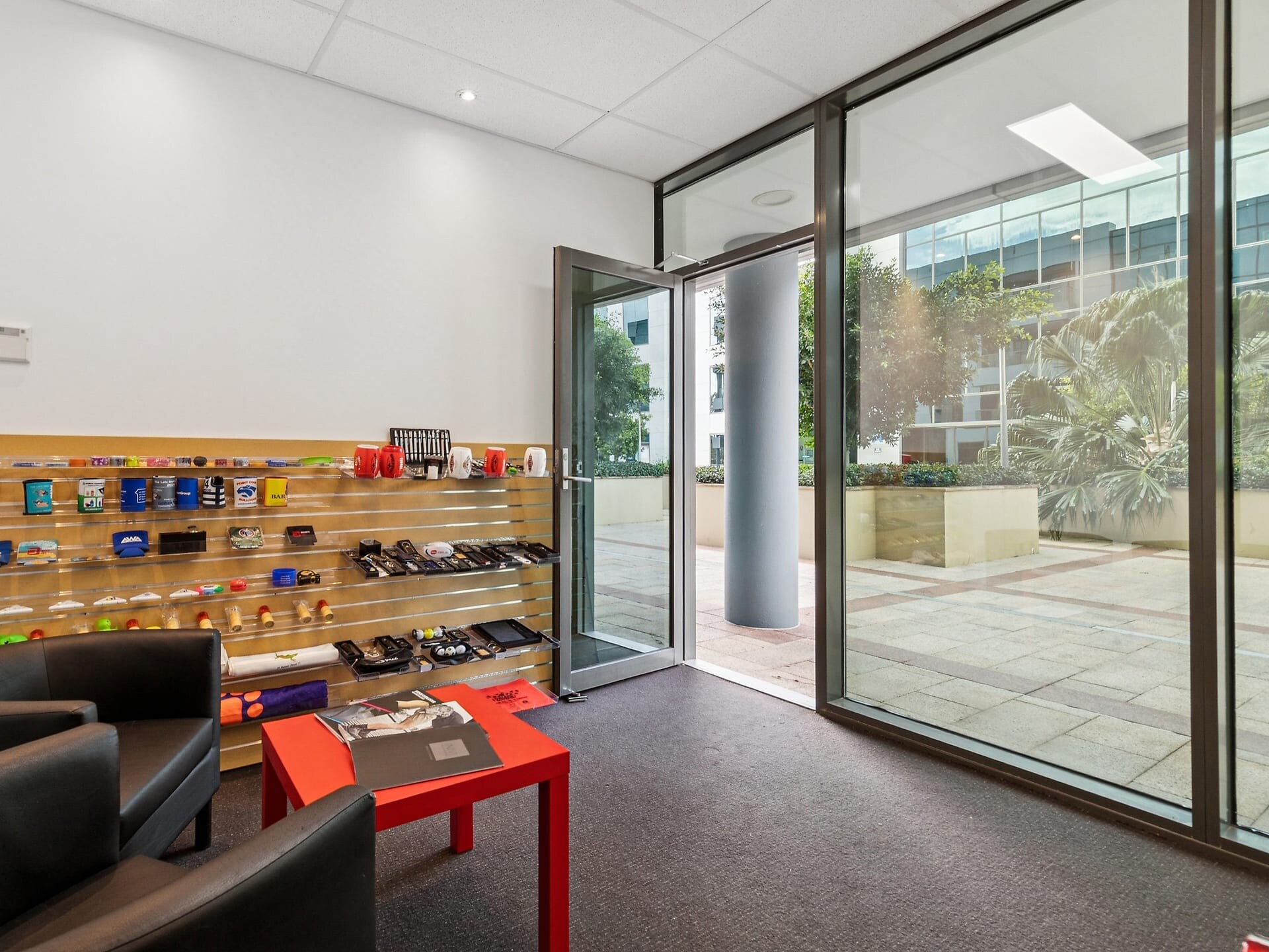 20 Lexington Dr, Bella Vista for lease Interior Photo- Image 1 of 7