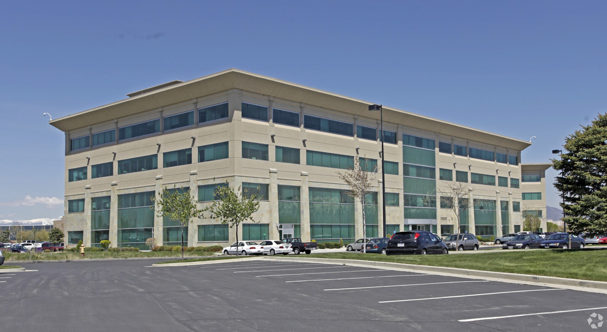 4255 W Lake Park Blvd, West Valley City, UT for lease Primary Photo- Image 1 of 12