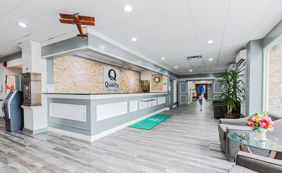 10 Rockridge Rd, Englewood, OH à vendre - Photo du bâtiment - Image 2 de 7