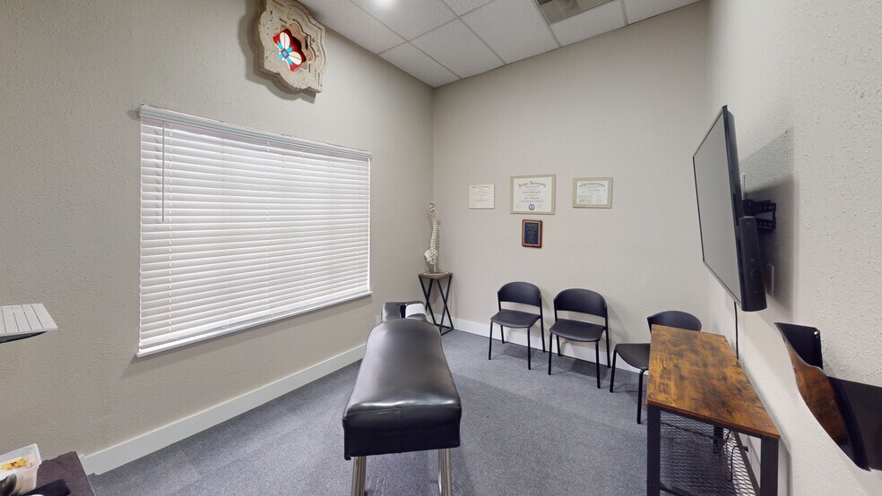 8201-8241 Fredericksburg Rd, San Antonio, TX à louer - Photo du bâtiment - Image 2 de 13