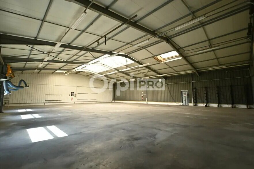 Bureau dans Reyrieux à louer - Photo intérieure - Image 2 de 10