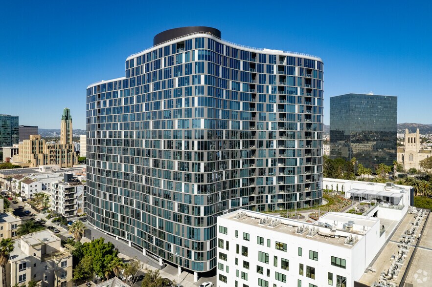 2801 Sunset Pl, Los Angeles, CA à louer - Photo du bâtiment - Image 3 de 109