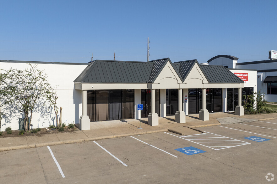 7440 Cypress Creek Pky, Houston, TX for lease - Building Photo - Image 3 of 18