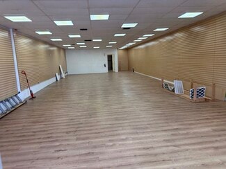 Plus de détails pour 2203-2309 Brundage Ln, Bakersfield, CA - Commerce de détail à louer