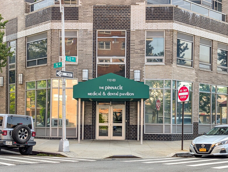 112-03 Queens Blvd, Forest Hills, NY for sale - Building Photo - Image 3 of 21