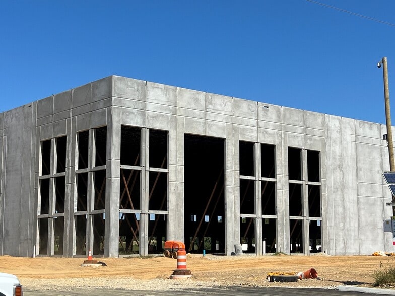 269 Stone Meeting House Rd, Woolwich Township, NJ à louer - Photo de construction - Image 2 de 4