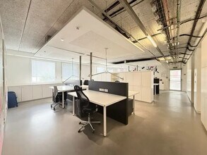 Office in Pantin for lease Interior Photo- Image 2 of 22
