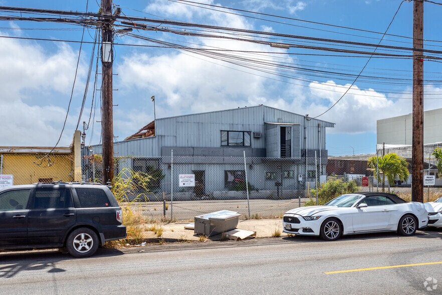 669 Ahua St, Honolulu, HI à louer - Photo du bâtiment - Image 2 de 5