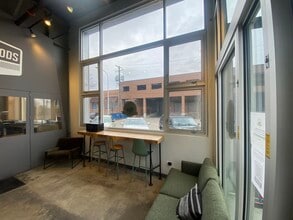 1427-1455 W Willow St, Chicago, IL for lease Interior Photo- Image 1 of 20