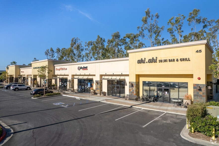 45 Auto Center Dr, Lake Forest, CA à vendre - Photo principale - Image 1 de 9