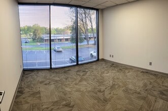 9041 executive park Dr, Knoxville, TN à louer Photo intérieure- Image 1 de 8