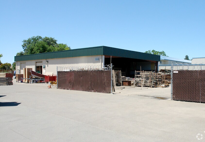 3355 Industrial Dr, Santa Rosa, CA for lease - Building Photo - Image 2 of 9