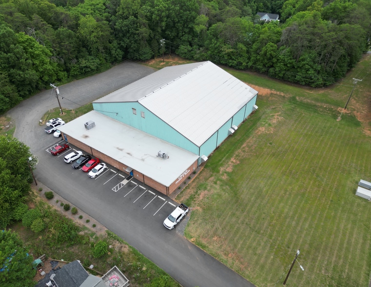 600 S 5th Ave, Mayodan, NC for sale - Building Photo - Image 3 of 27
