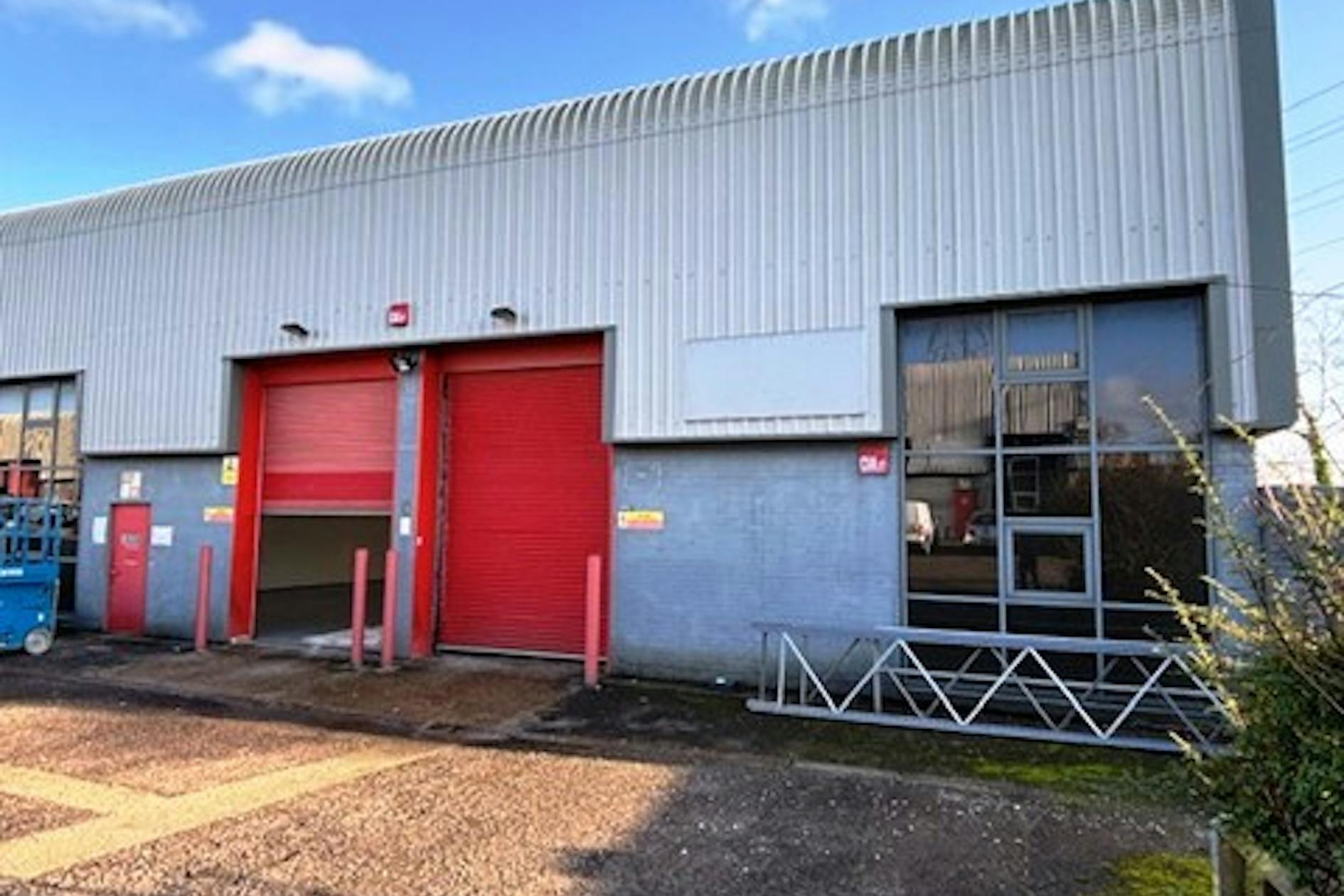 Roentgen Rd, Basingstoke à louer Photo du bâtiment- Image 1 de 3