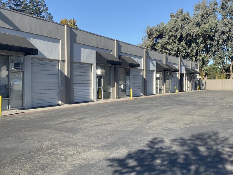 1721-1725 Rogers Ave, San Jose, CA à louer - Photo du bâtiment - Image 1 de 3