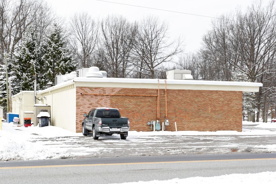32085-32087 Electric Blvd, Avon Lake, OH for sale - Building Photo - Image 2 of 2
