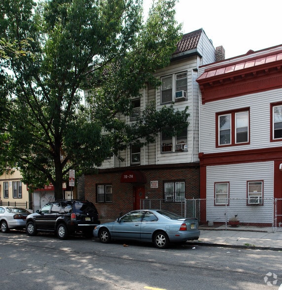 712-714 Summer Ave, Newark, NJ for sale - Primary Photo - Image 1 of 2