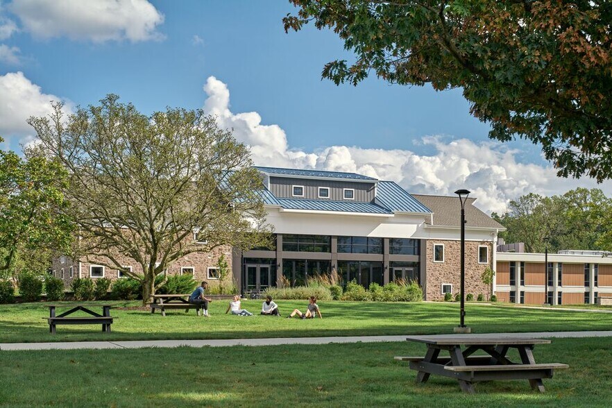 727 Norristown Rd, Ambler, PA à louer - Autre - Image 3 de 8