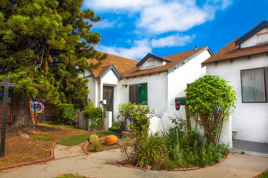 3555 Siskiyou St, Los Angeles, CA à vendre - Photo du bâtiment - Image 3 de 3