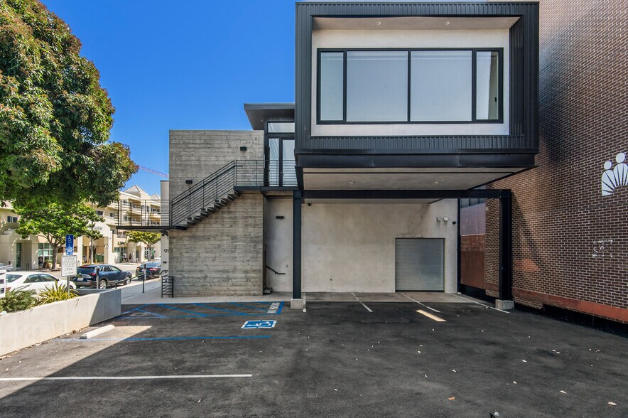 919-929 Broadway, Santa Monica, CA à louer - Photo du bâtiment - Image 2 de 12