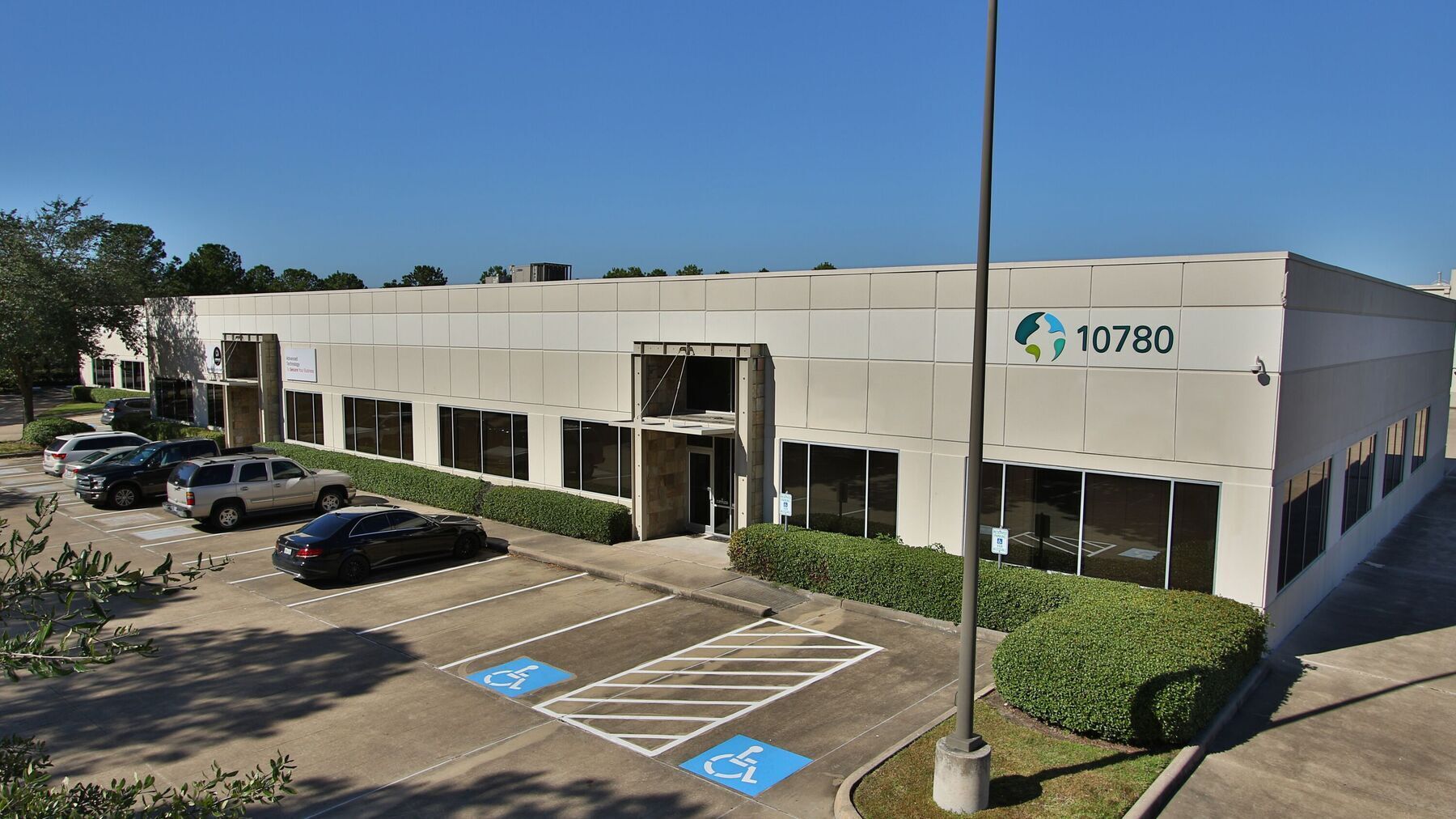 10780-10798 Kempwood Dr, Houston, TX à louer Photo du bâtiment- Image 1 de 4