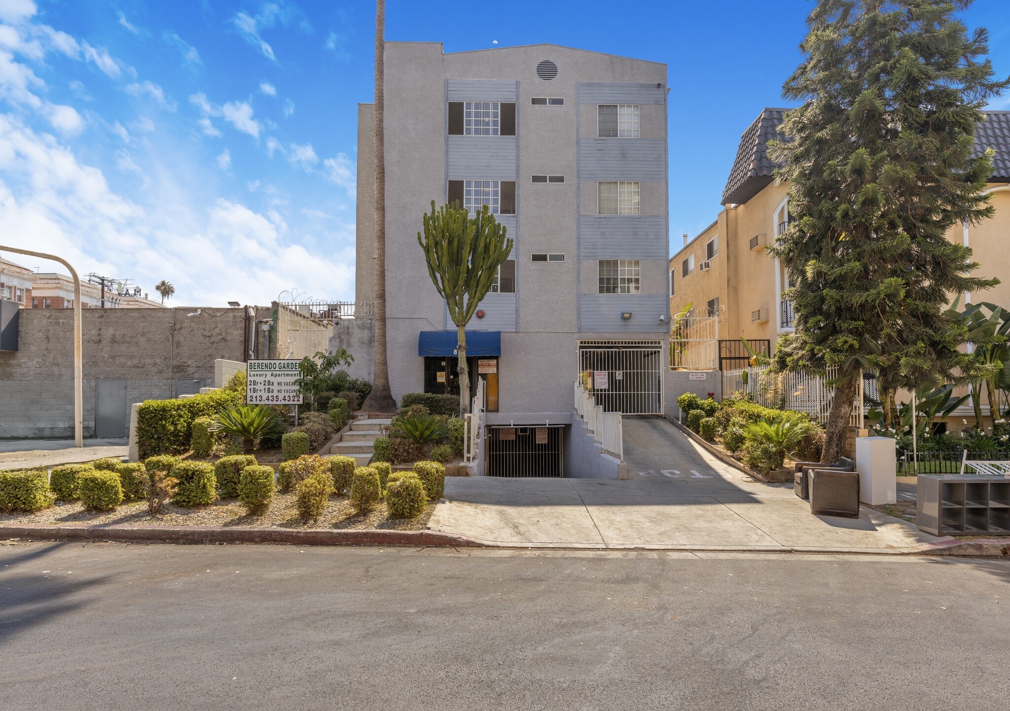 810 S Berendo St, Los Angeles, CA à vendre Photo du bâtiment- Image 1 de 13