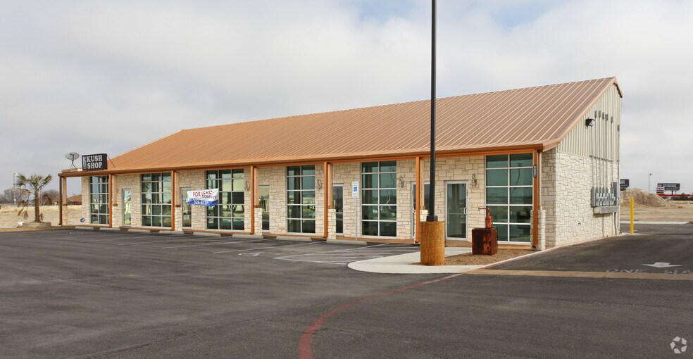 3921 E Stan Schlueter Loop, Killeen, TX à louer - Photo du bâtiment - Image 2 de 3