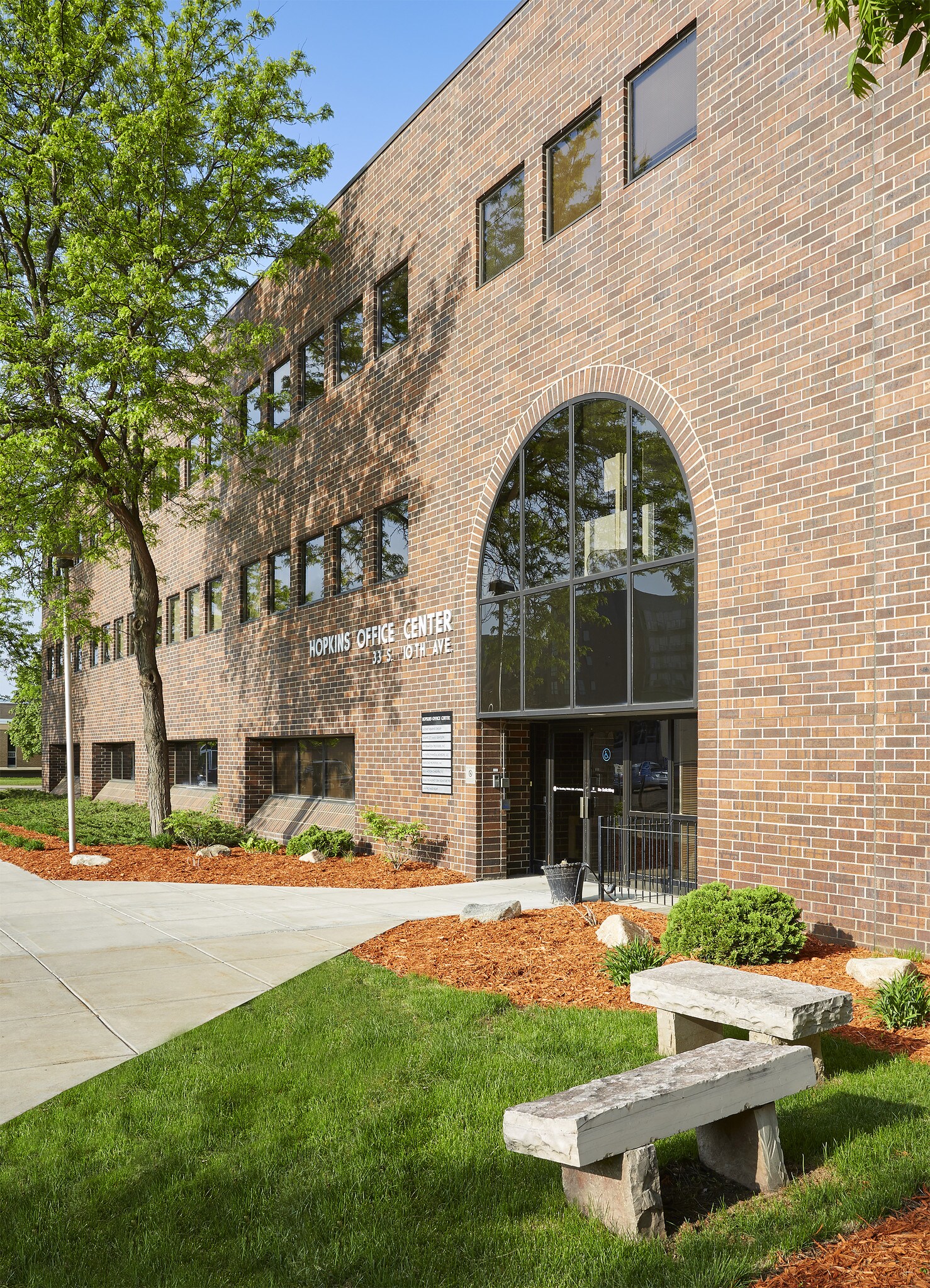 33 S 10th Ave, Hopkins, MN for lease Building Photo- Image 1 of 6
