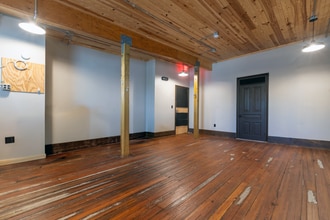 221 Main St, Fort Mill, SC for lease Interior Photo- Image 2 of 4