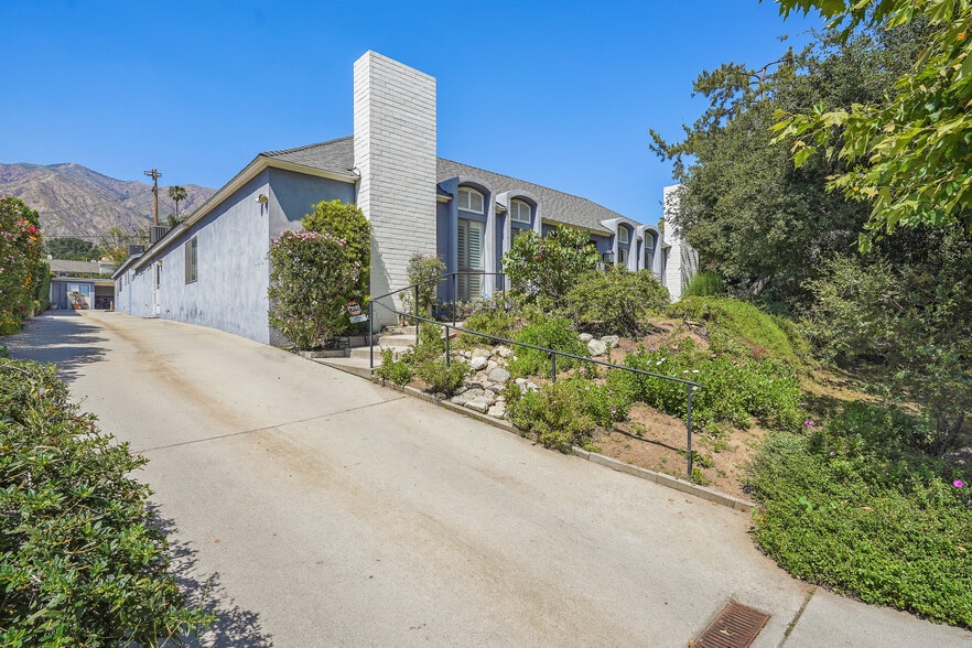 463 Mariposa Ave, Sierra Madre, CA for sale - Primary Photo - Image 1 of 21